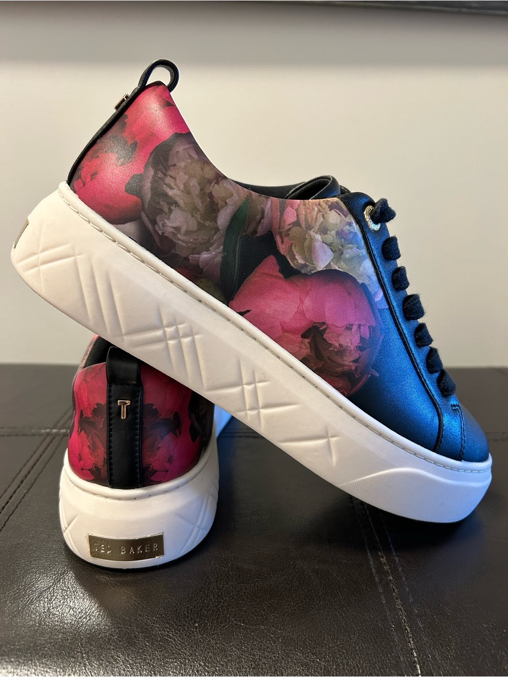 Women’s Ted Baker Avery
Platform Sneakers. Size 8.5